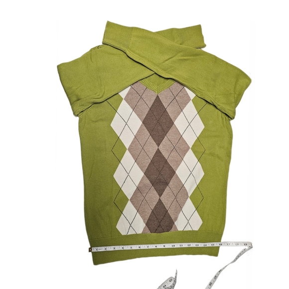 St. John's Bay V-Neck Sweater - Green and Brown Argyle - Picture 7 of 13